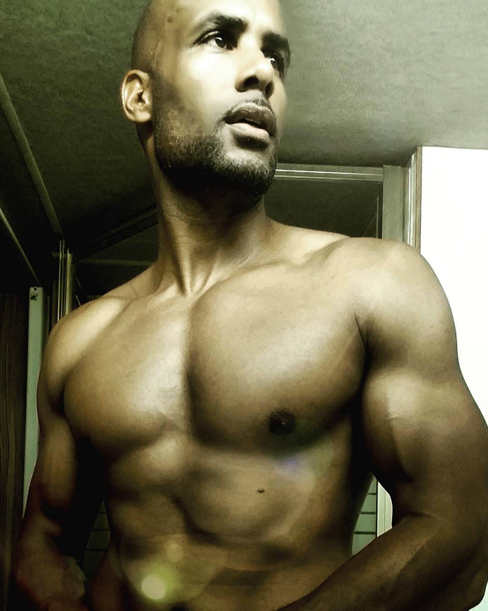 Dear 2016: Thank You For These Shirtless Selfies Of Our Favorite Famous Guys